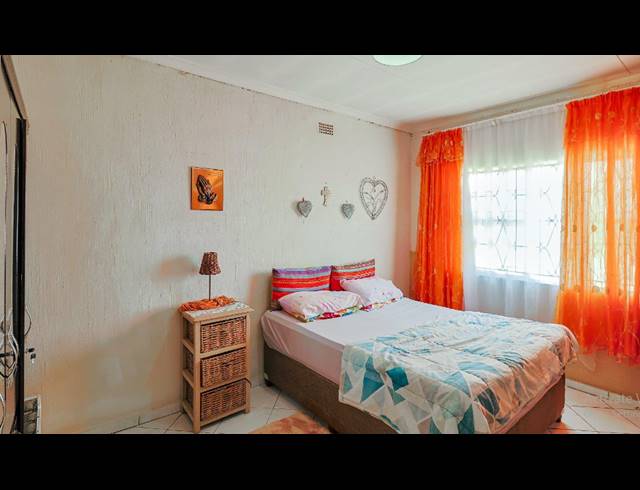 3 BEDROOM FREEHOLD FOR SALE IN ELDORADO PARK